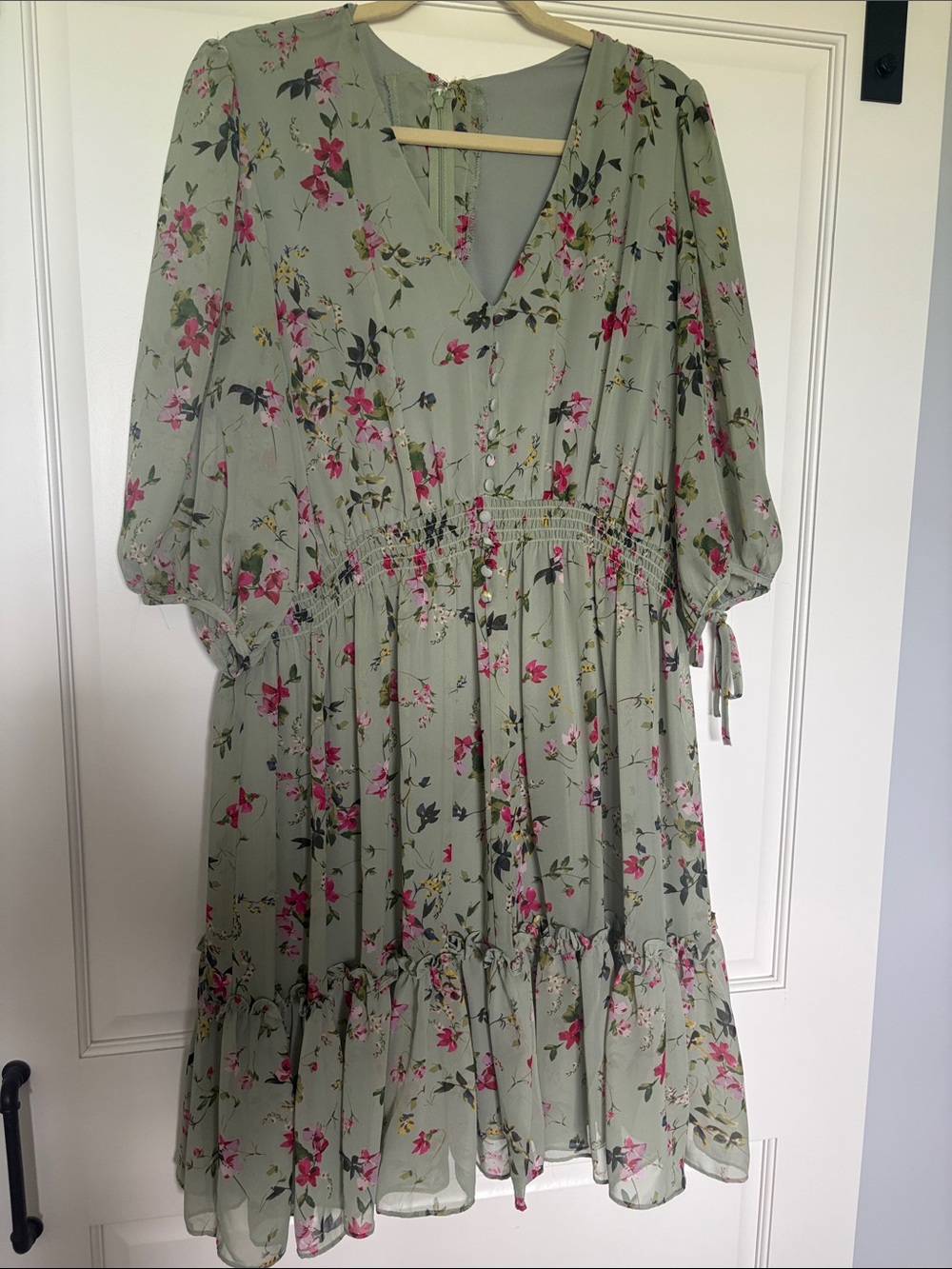 Bohemian, Sage Green Floral Tiered Knee Length Dress, 18, XXL